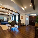 5 Mins From Universal With Heated Pool, Spa, Golf & Pong