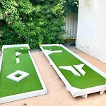 5 Mins From Universal With Heated Pool, Spa, Golf & Pong