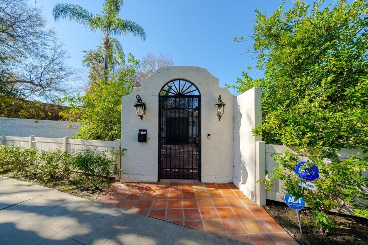 Holiday home 5 Mins From Universal With Heated Pool, Spa, Golf & Pong Los Angeles